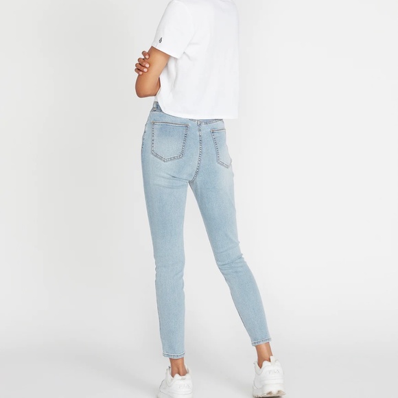 Volcom Light Blue Skinny Jeans for Women - Picture 2 of 2